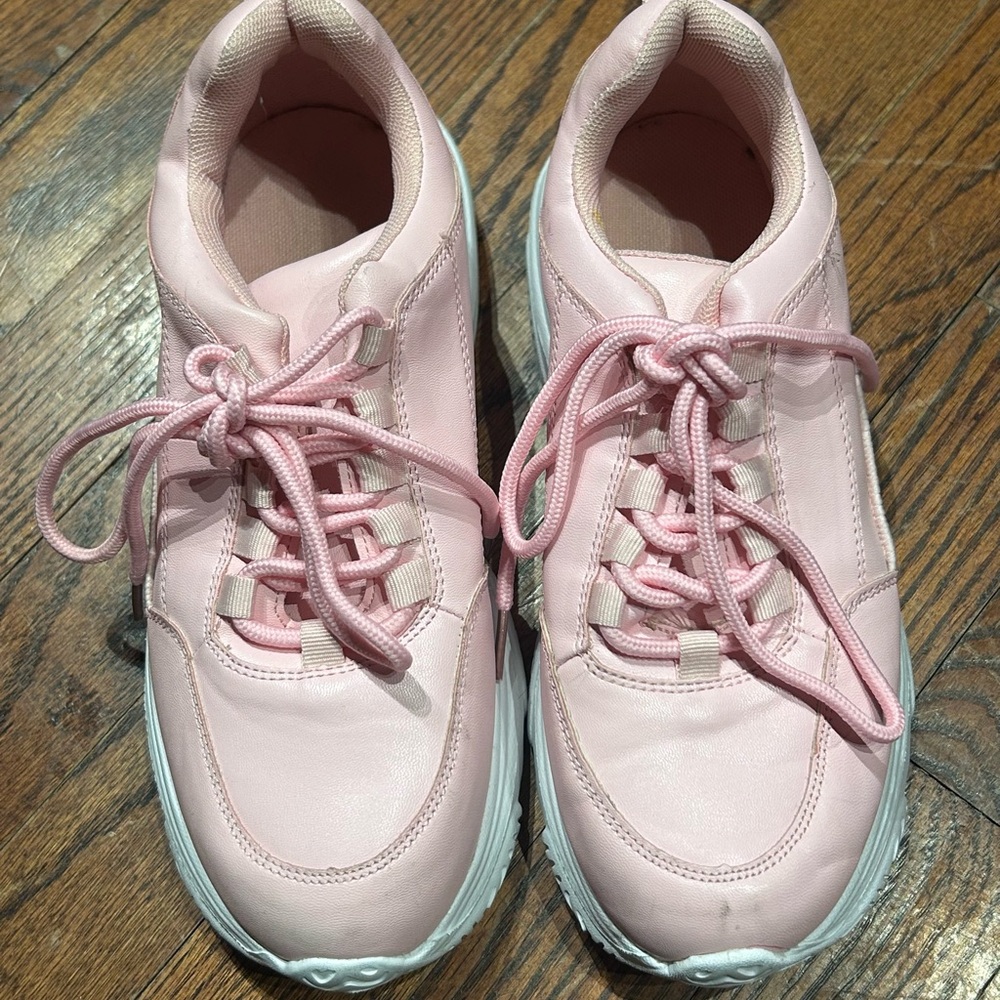 Hot Topic Light Pink Women's Sneakers